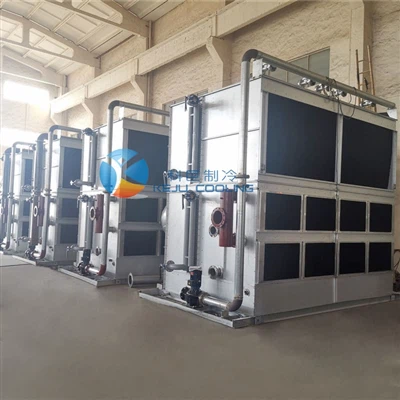 एक कूलिंग टॉवर क्या करता है?